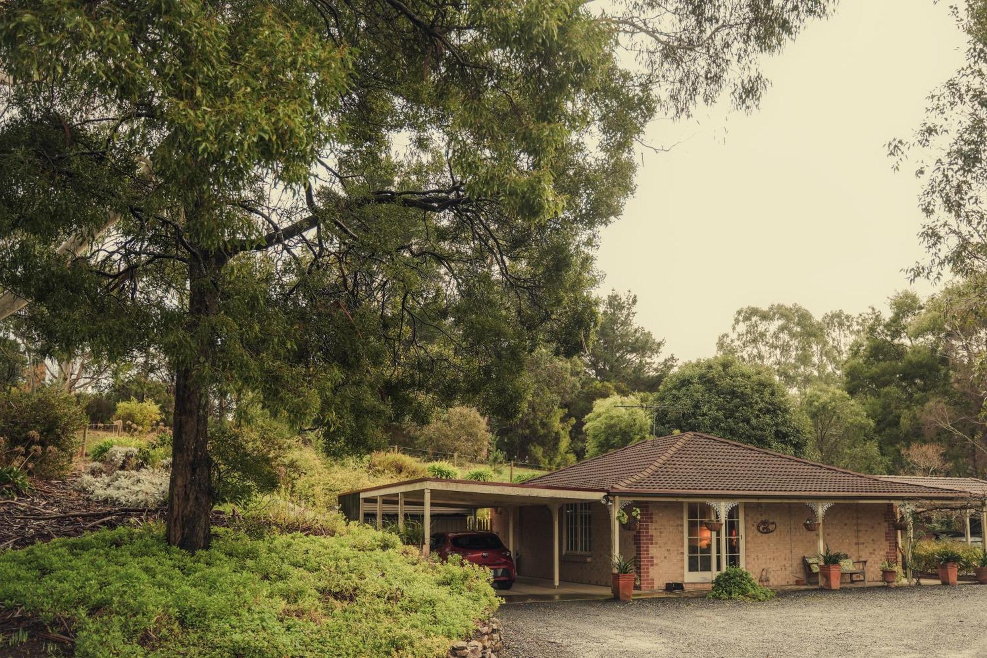 Koolyangarra Cottage Adelaide Hills Экстерьер фото